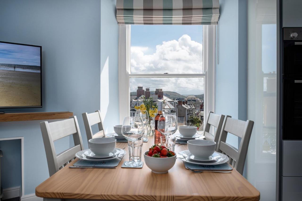 Abbey Road Boutique Holiday Apartment Llandudno Exterior foto